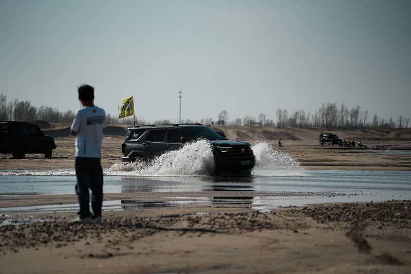 北京仁盛利成汽车租赁有限公司