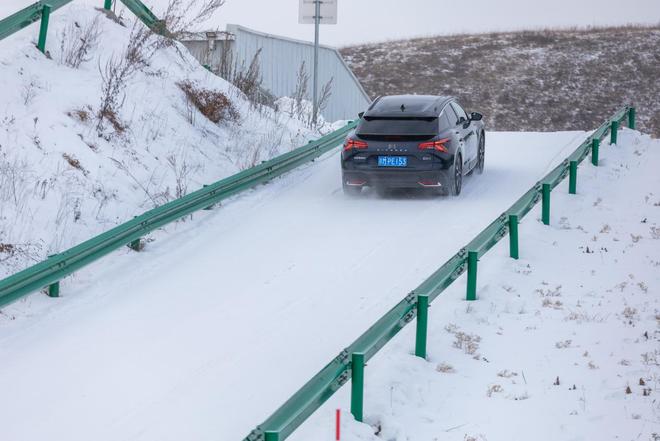 东风雪铁龙凡尔赛C5X推出首批车主0首付升级福利