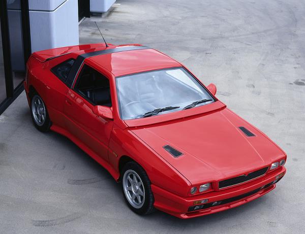 北京牌照摩托车过户是连车带牌一起吗？