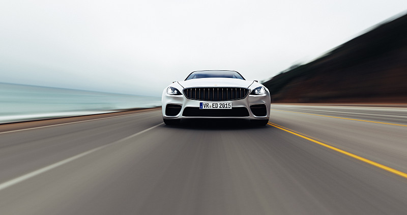 新疆高女士租用北京路面上的小车